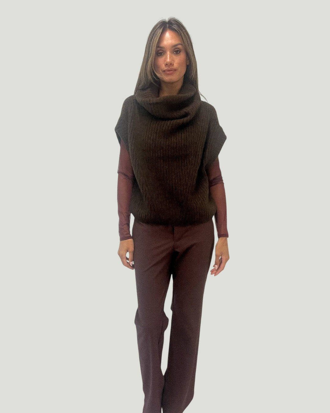 Mademoiselle Ambitious Doudou Pull, chocoladebruine trui in wol en mohair met extra volume en textuur
