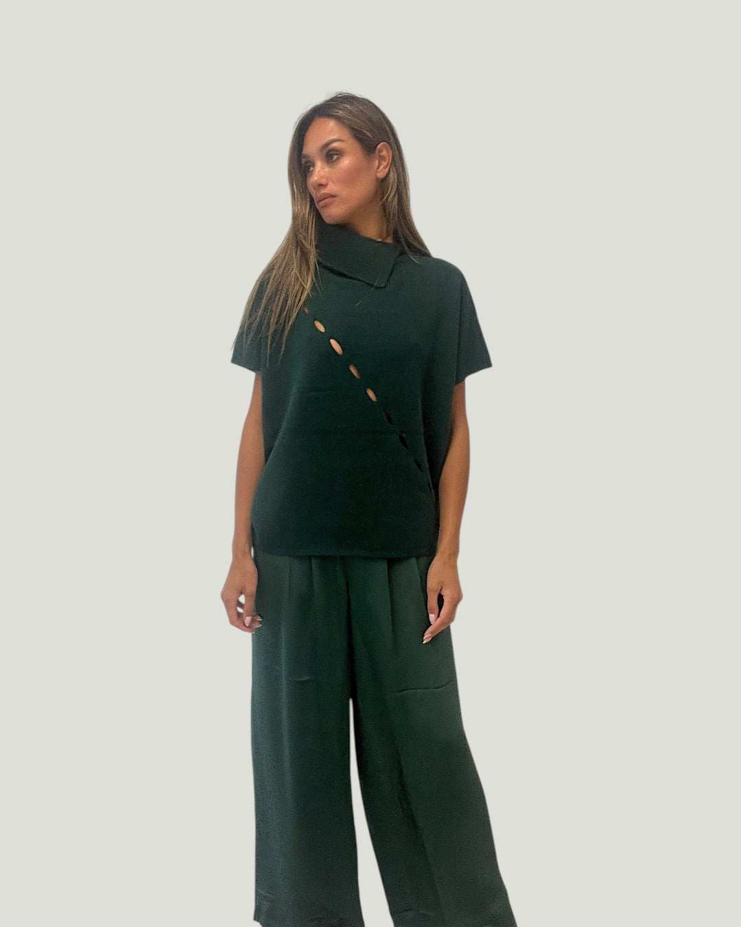 Mademoiselle Ambitious Fois Pull, zachte angora trui in asfaltgroen – foto 2