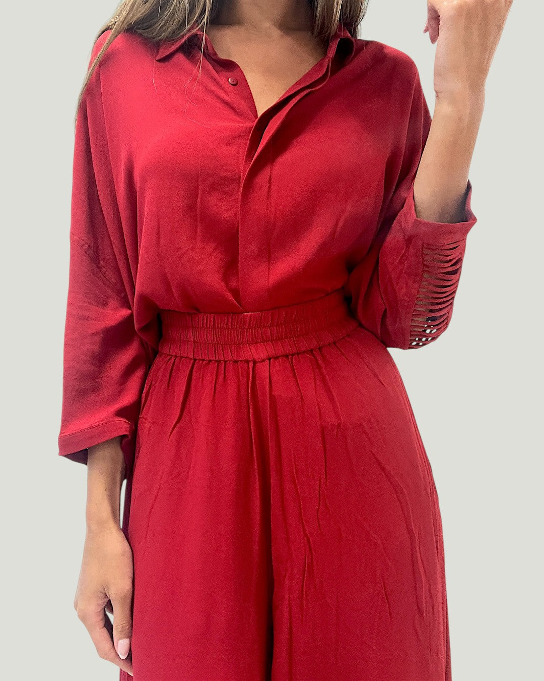Mademoiselle Ambitious Berry Long Pant, lipstickrode broek met elastische taille en rechte wijde pijp – foto 6