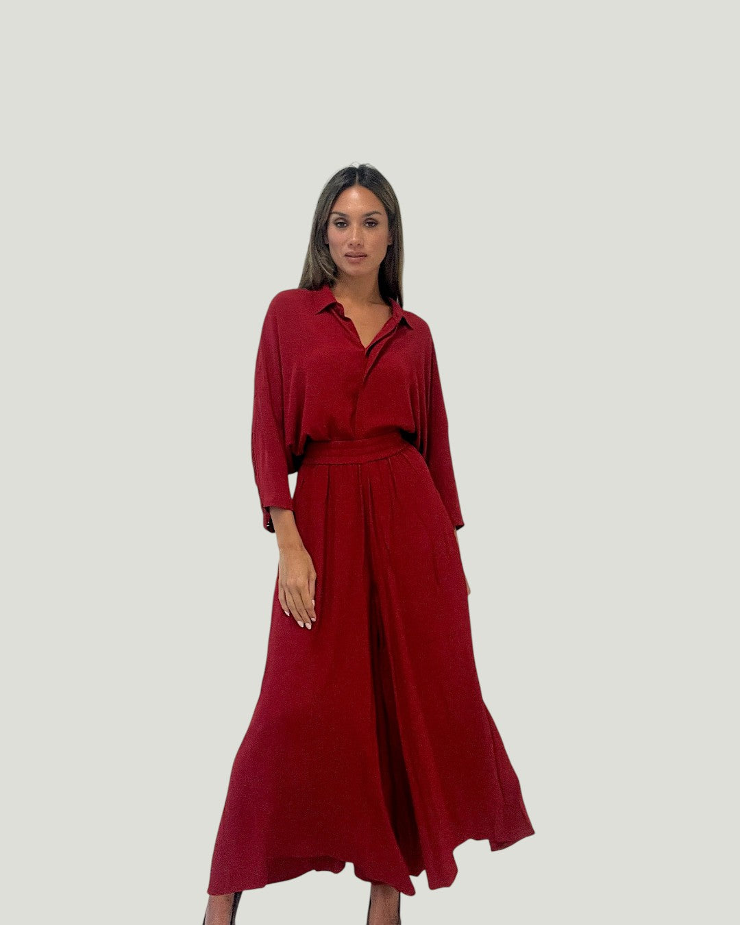 Mademoiselle Ambitious Berry Long Pant, lipstickrode broek met elastische taille en rechte wijde pijp – foto 7