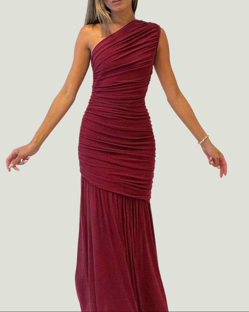 Mademoiselle Ambitious Florencea One Shoulder Gown in wijnrood – foto 2