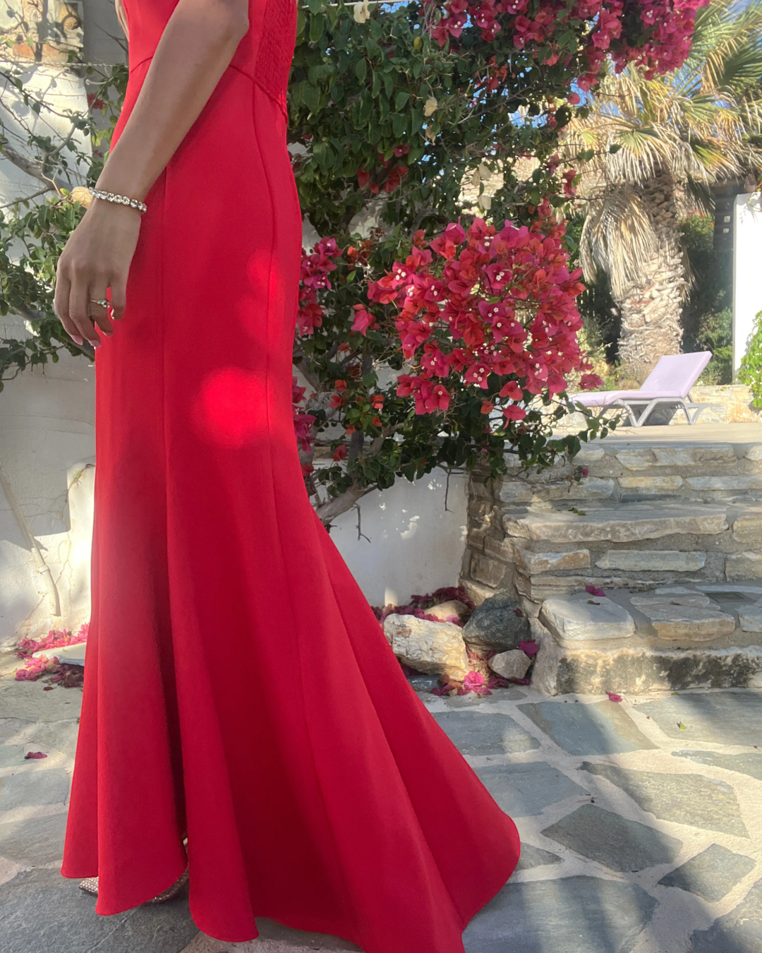 Mademoiselle Ambitious Fleurisca Embroidered Gown in rood met bloemenborduurwerk – foto 10