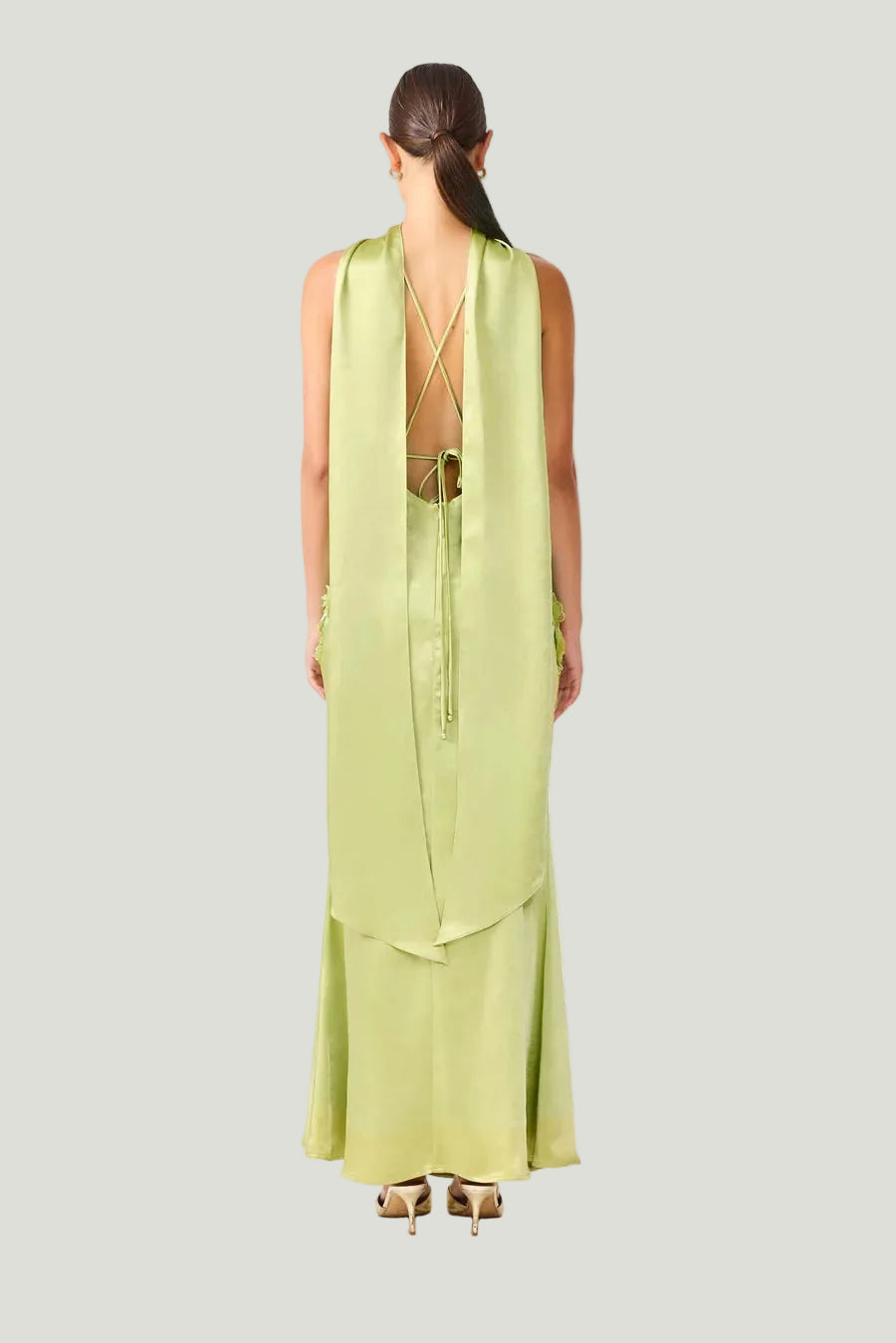 Mademoiselle Ambitious Florea Scarf Gown in pistachegroen satijn – foto 5