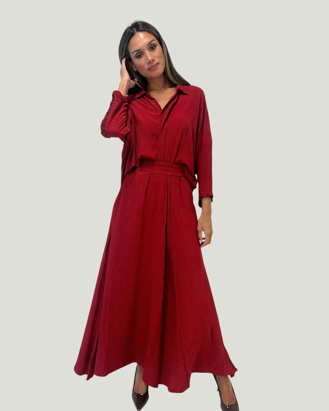 Mademoiselle Ambitious Berry Long Pant, lipstickrode broek met elastische taille en rechte wijde pijp – foto 4