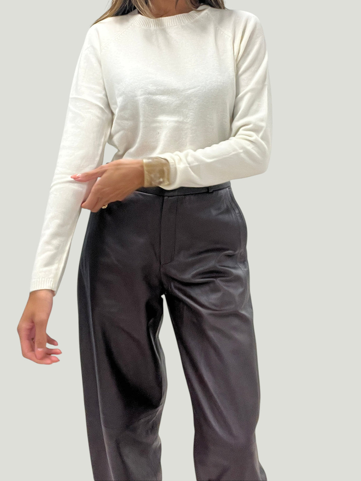 Mademoiselle Ambitious Linea Cashmere Sweater, parelwitte trui in gemerceriseerde wol en kasjmier
