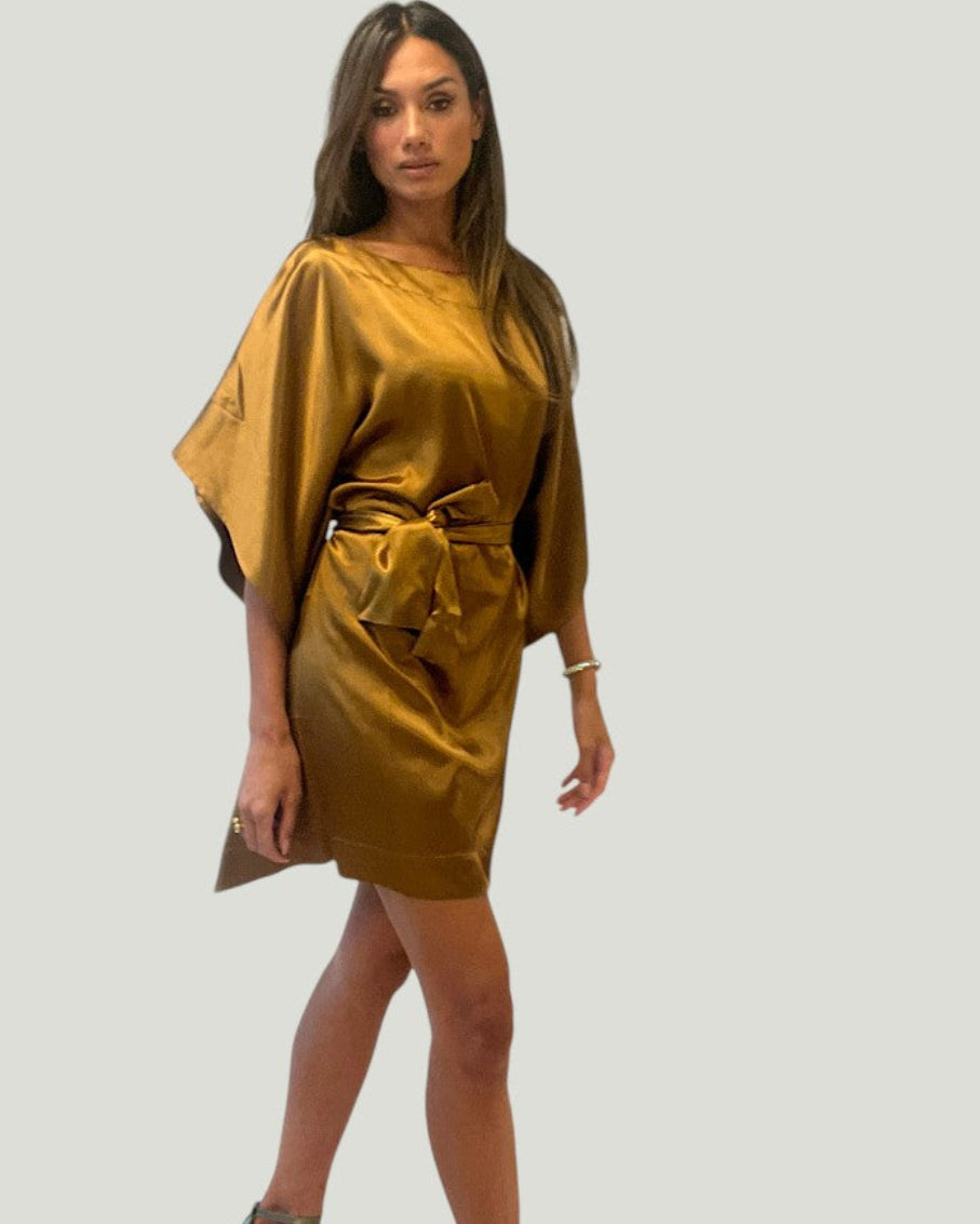 Mademoiselle Ambitious Cartney Short Dress met wijde mouwen en ceintuur – foto 1