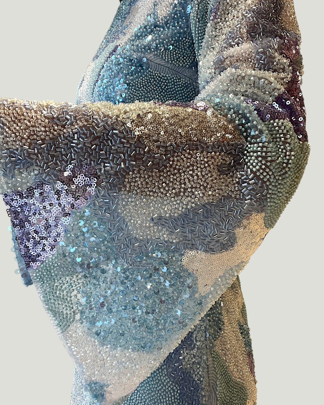 Mademoiselle Ambitious Aurae Mini Sequin Dress in lichtblauw – foto 2