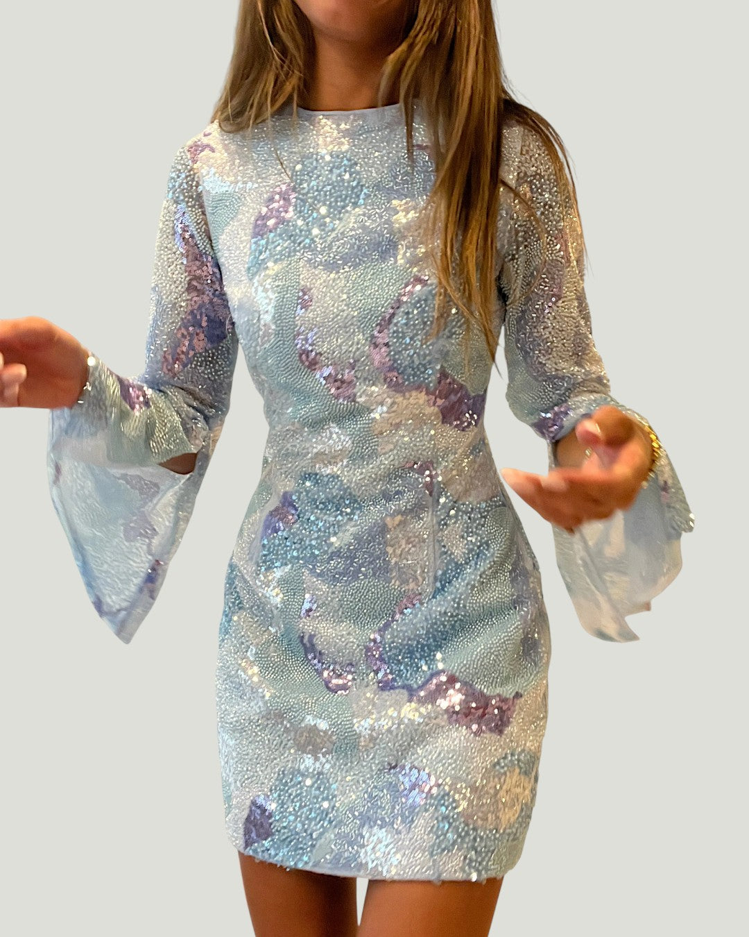 Mademoiselle Ambitious Aurae Mini Sequin Dress in lichtblauw – foto 5